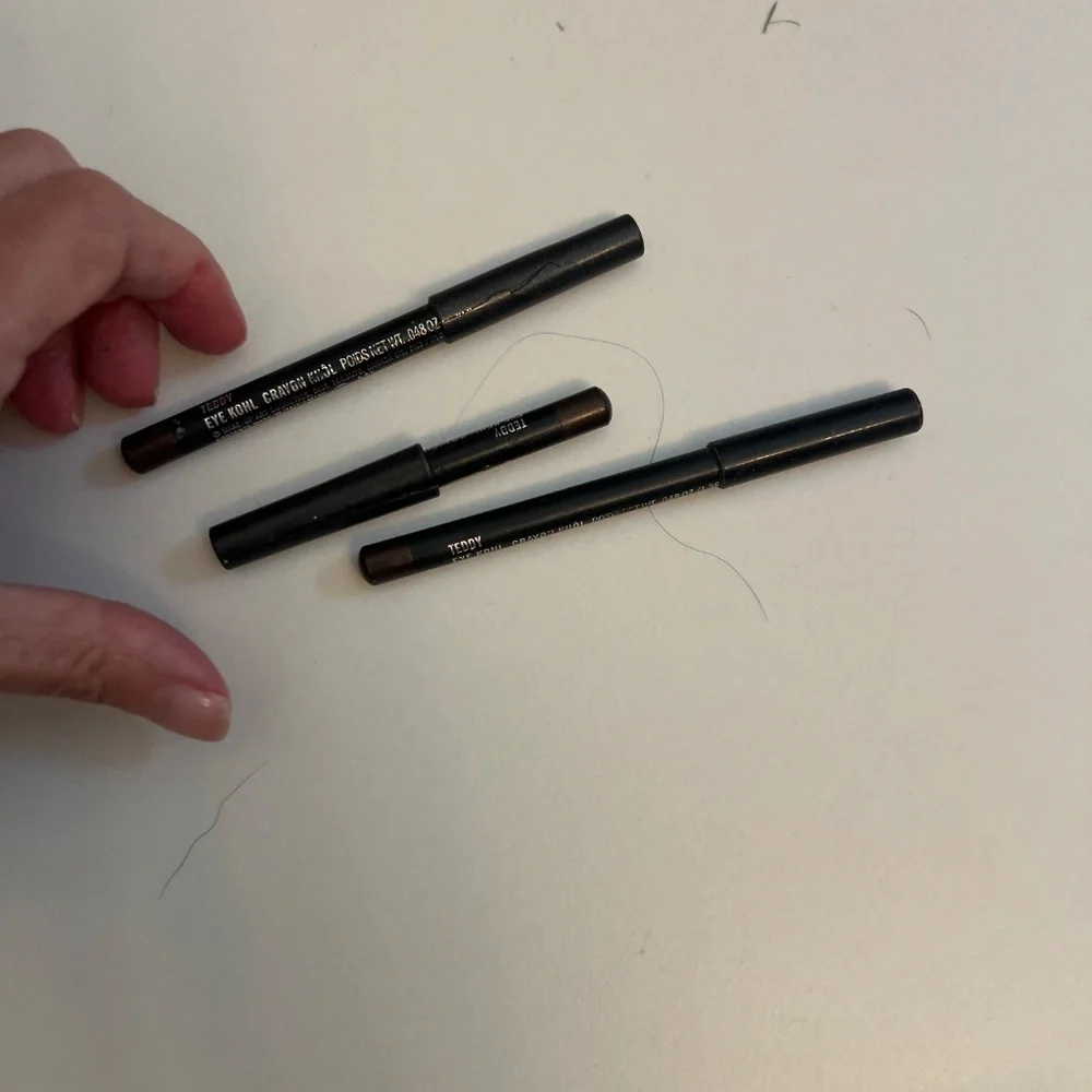 Thee teddy MAC eye liners